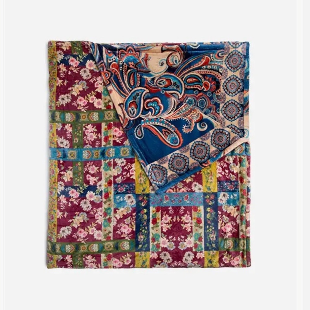 Johnny Was Laurie Cozy Blanket in Bag NWT